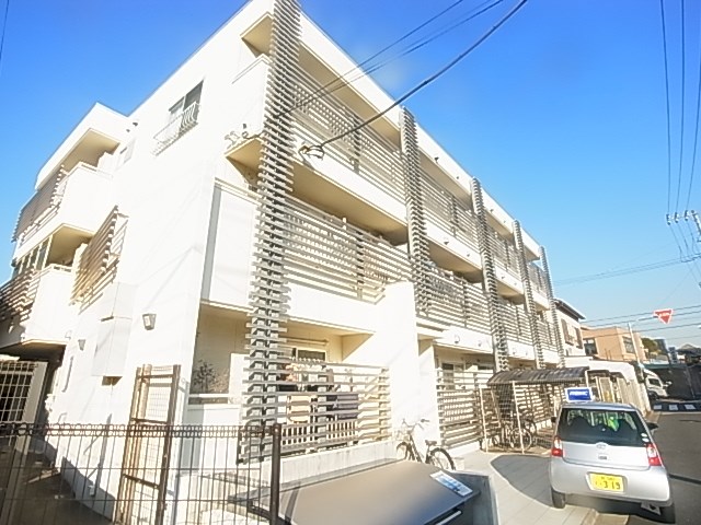 ＲｅｎｏＣｏｕｒｔ　ＩＺＵＭＩ 外観写真