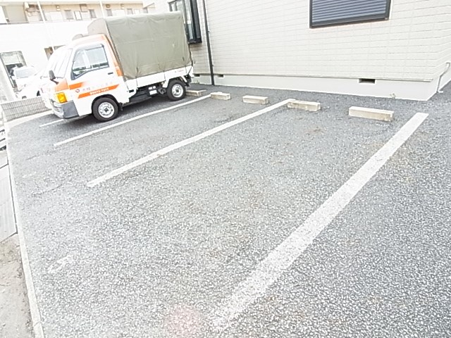 ラ・ベリーテ辰沼 駐車場