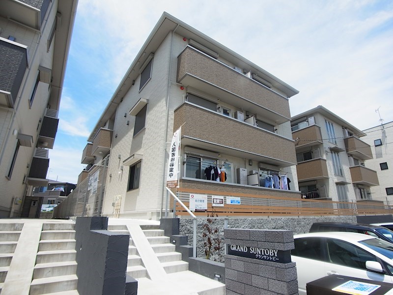 グランサントビー 203号室 外観