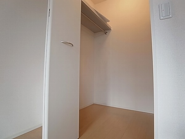 アネーロ・チヨ その他3