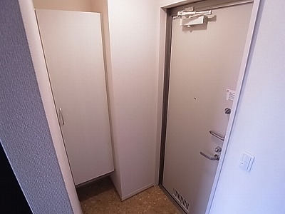 アネーロ・チヨ 玄関