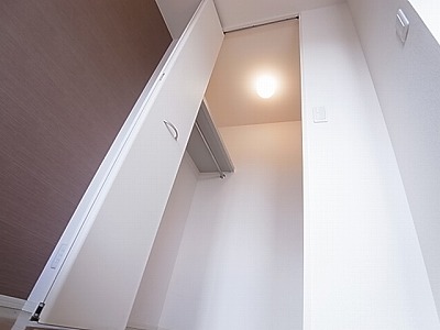 アネーロ・チヨ その他8