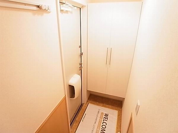 キャトルセゾンＣ棟 玄関