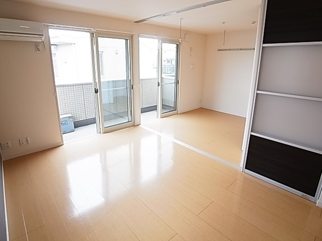 ＦＬＡＴ　ＴＥＮＪＩＮ２ リビング