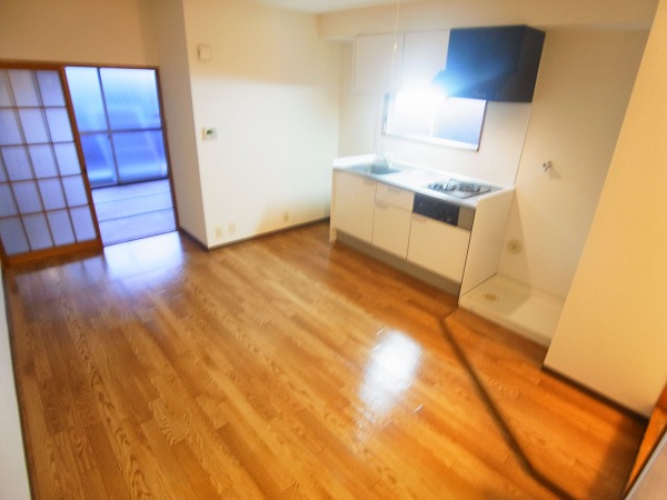 オネスティ柏12番館 リビング