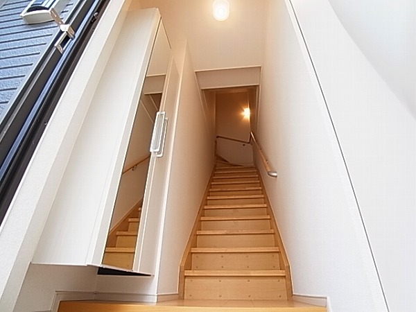 ラフィネ江戸川台 玄関