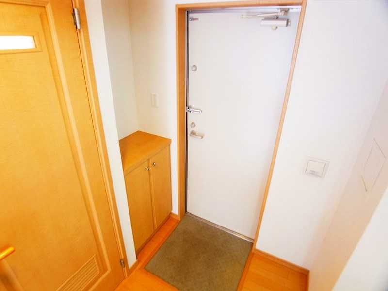 クレフラスト松戸吉井町B 玄関