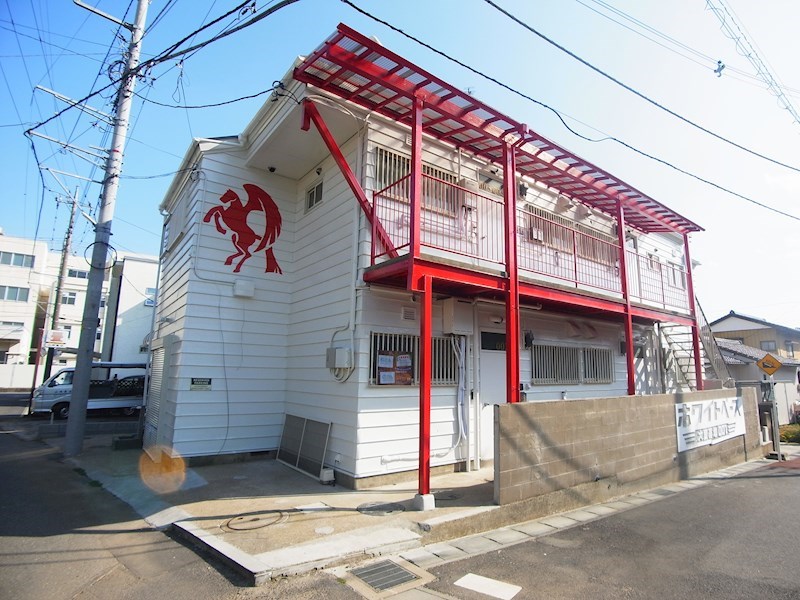 ホワイトベース 外観写真