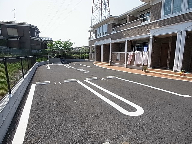 ベルク　フルスＢ 駐車場