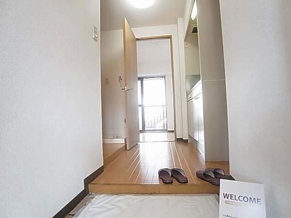 Ｇ・ＭウエストハイツA 玄関