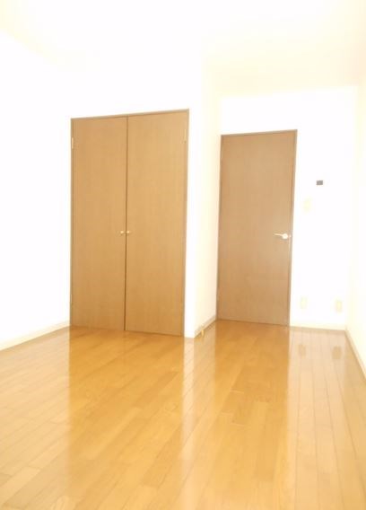 フローラ水山２ リビング