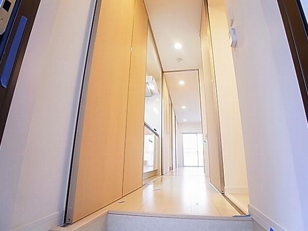 リブリ・天王台 玄関