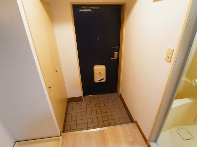 センチュリービル 玄関