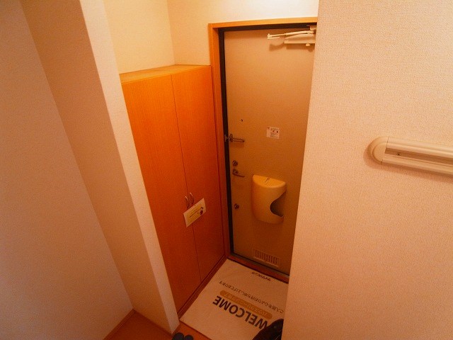 リシアンサス・ガーデンＢ 玄関