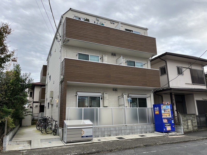 ヴィラ馬橋 201号室 外観