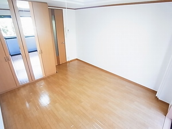 ピアリープレイス リビング