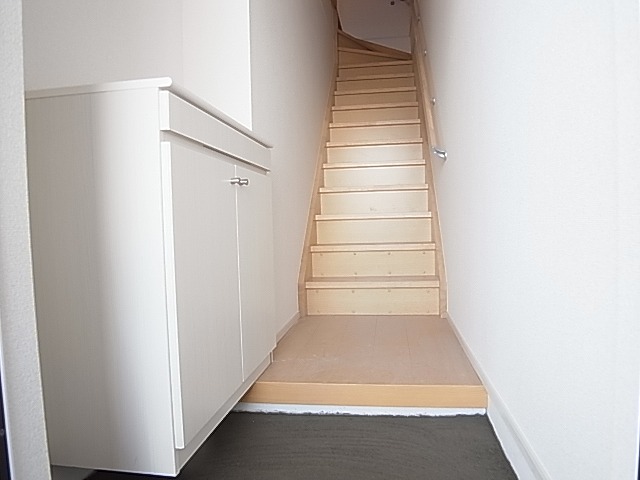 ロックガーデン森Ｃ 玄関