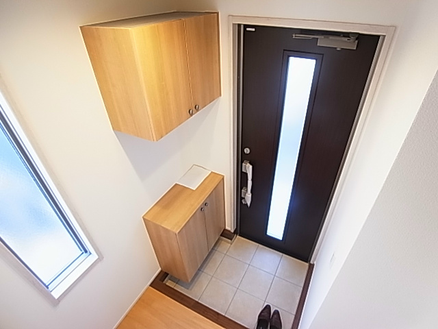 八ヶ崎戸建貸家 玄関