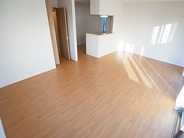 八ヶ崎戸建貸家 リビング