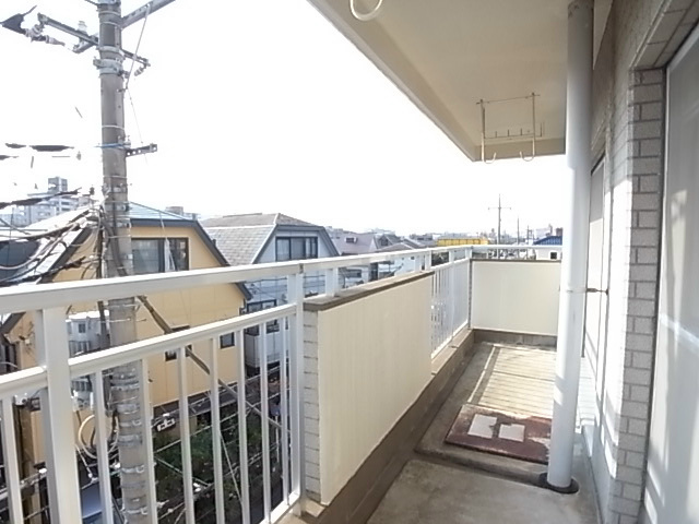 ガーデンヒルズ ベランダ