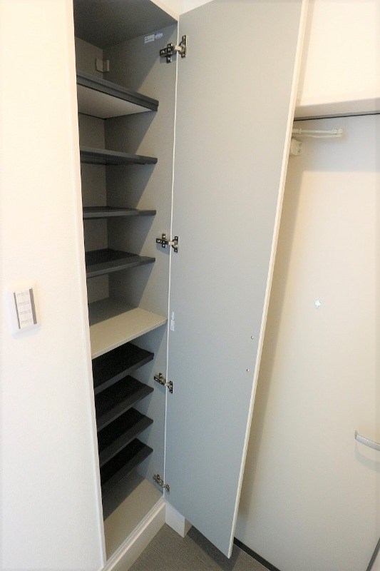 REGALEST　Feliz 玄関