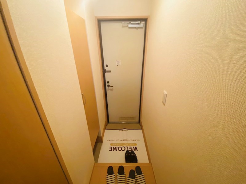 エレガンス・チヨダ 玄関