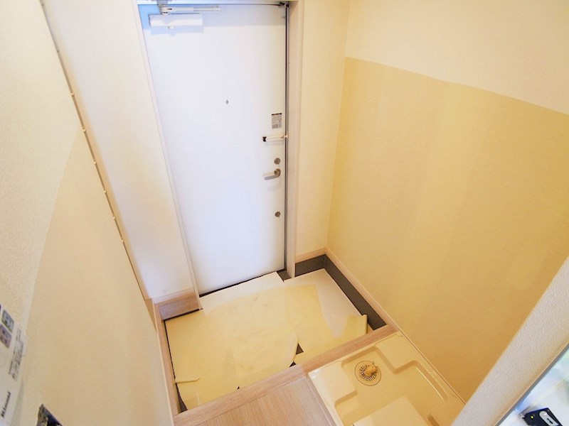 ラフェリシア上本郷 玄関