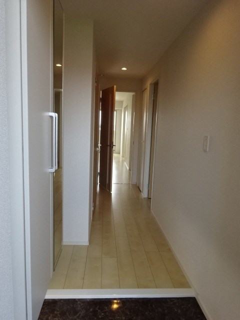 リベラ　サンリット　カーサ  玄関