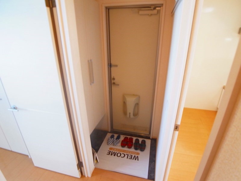 シャルマン・ドミール 玄関