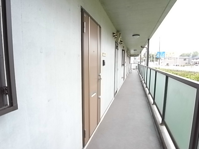 エクシード二ツ木C棟 玄関