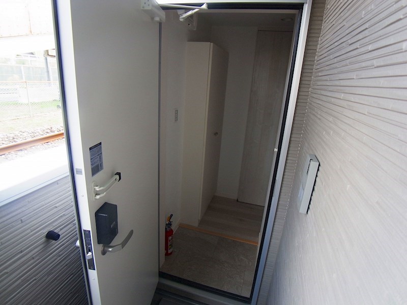 CRASTINE西馬橋1丁目 玄関