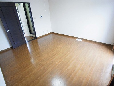 イワサレジデンスB棟 ベッドルーム