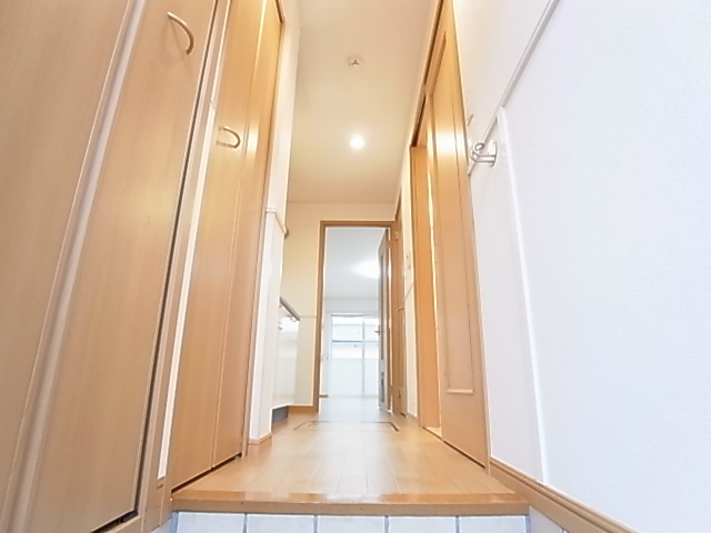 ルシェルブルー 玄関