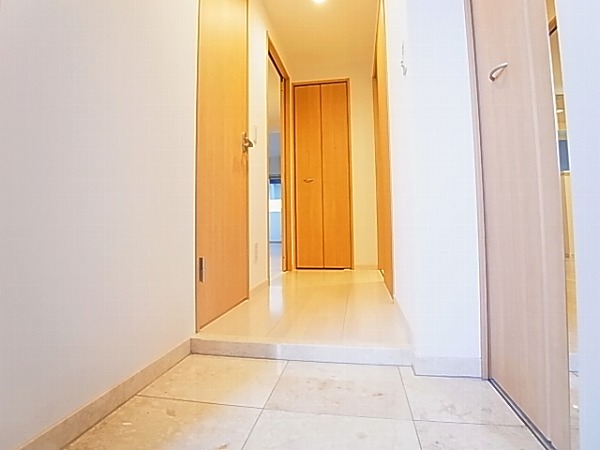 Vesta（ウェスタ） 玄関