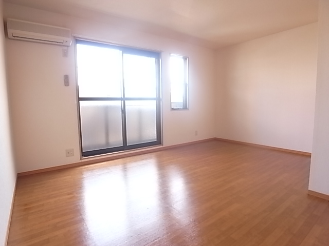 セレニティーホームズＡ リビング