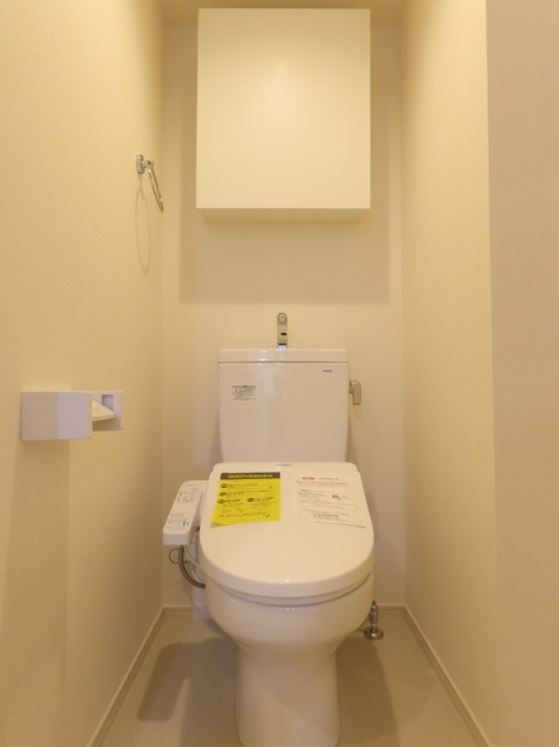 リブリ・June KALUNASIA その他1