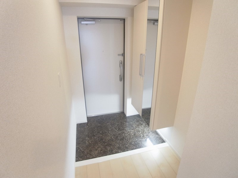 リベラ　サンリット　カーサ  玄関