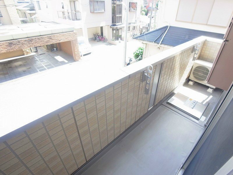 ファミールフラッツ若葉町 ベランダ