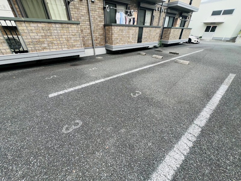 アンクレージュ・VAN 駐車場