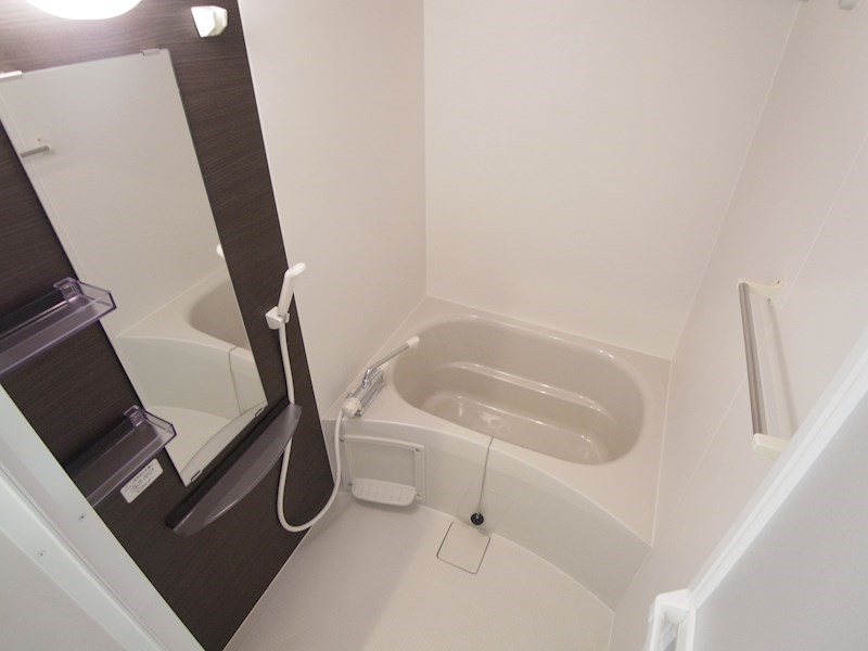 MAISON ENSOLEILLEE MATSUDO 風呂画像