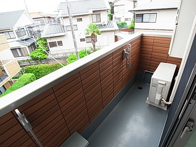 ダブルレインボー六実 ベランダ