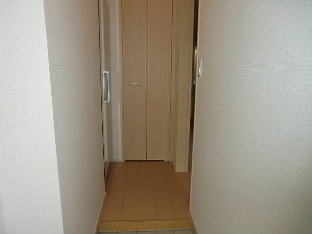 オークヒルズⅢ 玄関