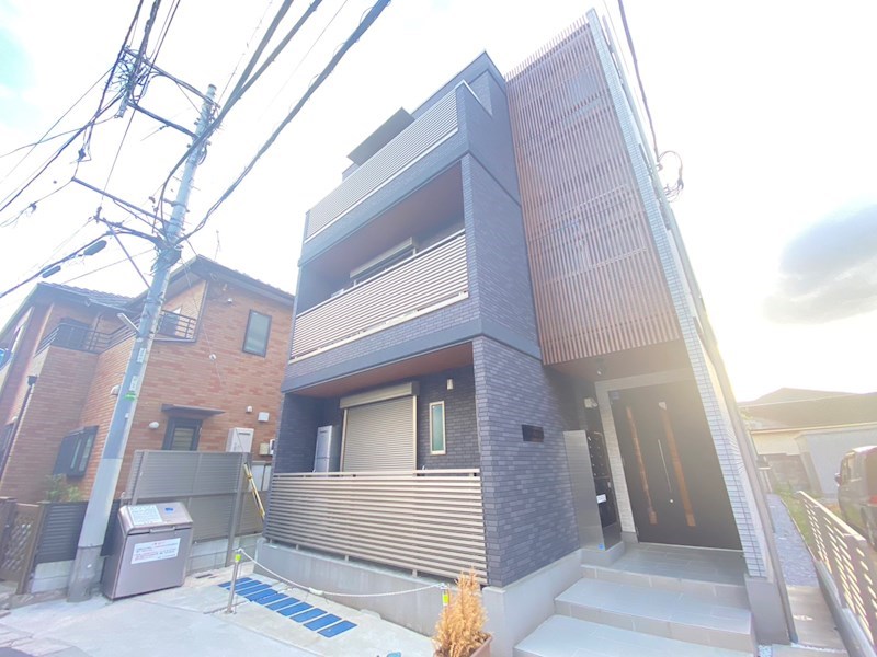 プラティーヌ松戸 201号室 外観