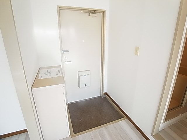 向広弐番館 玄関