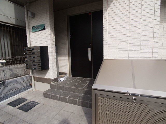 リサーナ エントランス