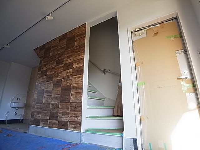 SKガレジオ六実 玄関