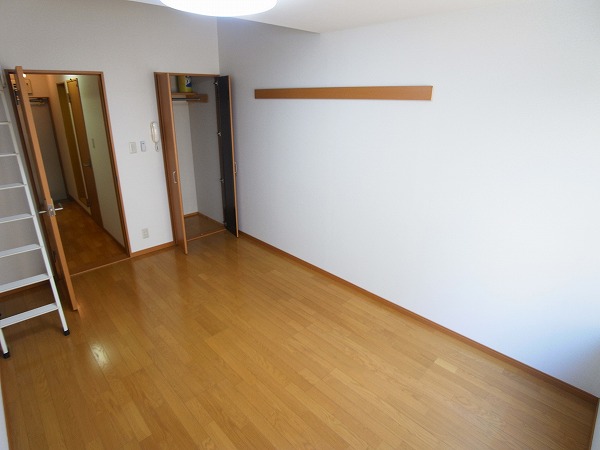 シャイングリーンB リビング