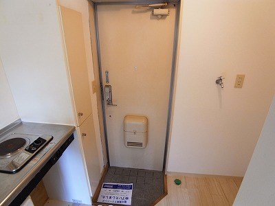 プレジオ南花島 玄関