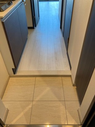 クレヴィスタ綾瀬 玄関