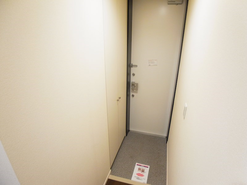 エクメーネセトルＭ 玄関